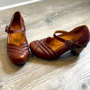 Brown Dansko Mary Janes heels